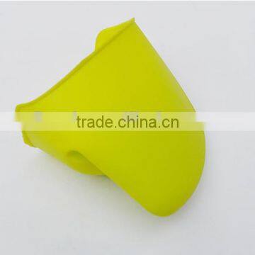 YangJiang factory supply fun kitchen silicone insulated gloves for microwave oven