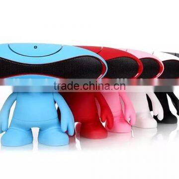 2015 new hot selling Doll stand football bluetooth speaker support TF card USB phone radio Aux