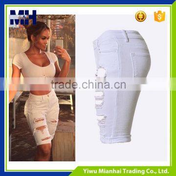 Personality Hole Fashion Street Snap Slim Big Yards of White Jeans Shorts photo-2