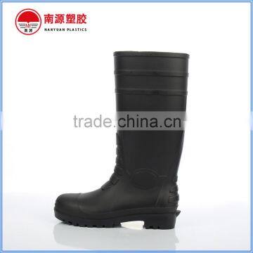 Safety gumboots with steel toe cap and steel plate midsole