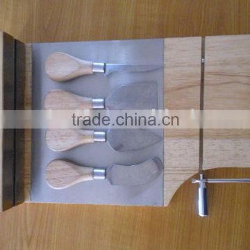 Cheese Knife Set With Wooden Cutting Board