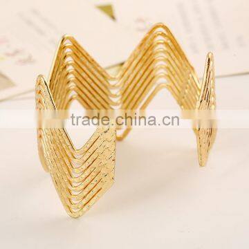 Wave Shape Gold Plating Sport Bracelet photo-2
