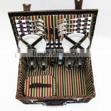 Hot Outdoor natural handmade family willow picnic garden basket