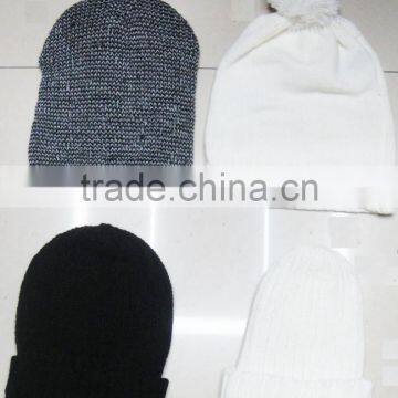 Fashion most popular 100%acrylic crochet knitted designer cap for winter