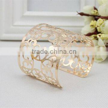 Trendy Gold Plated Iron Open End Cuff Hollow Flower Bangle Bracelets for Ladies photo-2