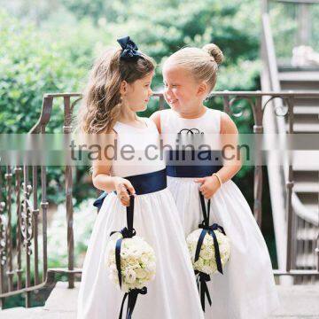 Big bow Girl Sleeveless Dress 2017 New design Princess Dress Girls Clothes Embroidery Flower Kids Dresses