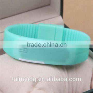 China factory silicon watch logo custom