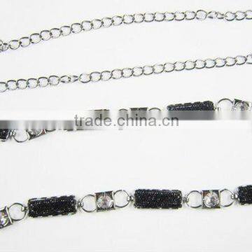 Hot Selling Metal Chain Belt with Rectangle Caviar Crystal Station