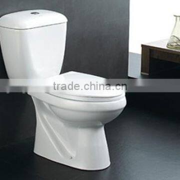 Y823 get free two piece of toilet high quality easy clean