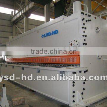 Sheet metal shearing machine