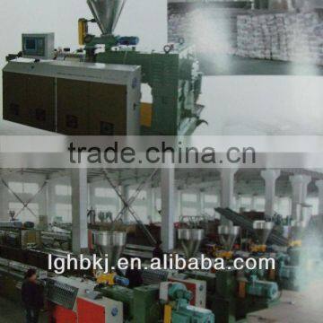 Wood plastic extrusion line