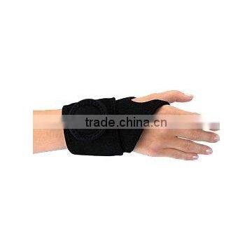 Magnetic palm/wrist support