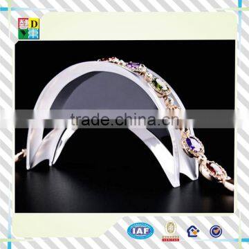 Luxury design acrylic jewelry display stands for necklace 2015 latest design acrylic display for jewelry acrylic show case