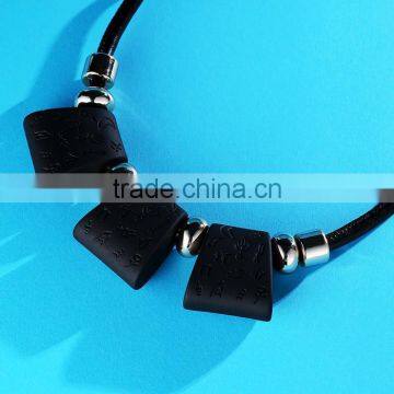 Retro Square Rubber Bead Leather Necklace European and America Women Geomotric Necklace Leather Choker Necklace