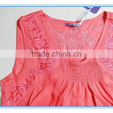 2016 New Design Embroidery Women Tank Tops Wholesale photo-3