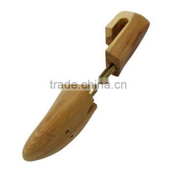 Single tube adjustable aromatic red cedar wood shoe tree in good scent for anti odor and shape keeping