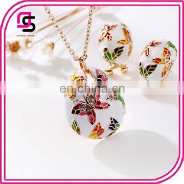 Europe and the United States Retro Exaggerated Diamond Butterfly Female Necklace