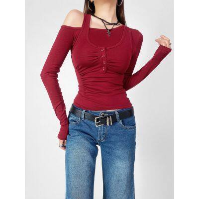 Sexy Girl Wearing Multiple Layers With a Necklet, a Strapless Backless Top, a Short-sleeved Top With a V-neck and a Long-sleeved Base Layer T-shirt for Autumn Fashion Sets, Trendy and Stylish. photo-4