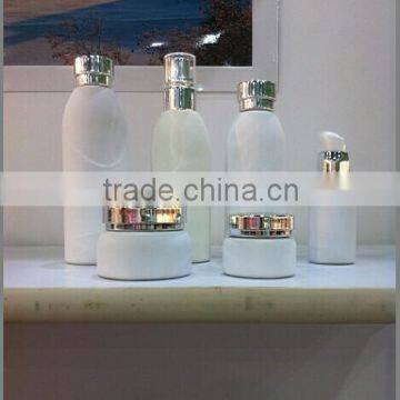 Round PET Cosmetic Packaging Cosmetic Bottle Cream Jar With Spraying Wood Grain Cap