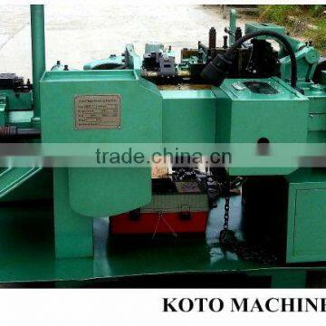 Auto chain making machine