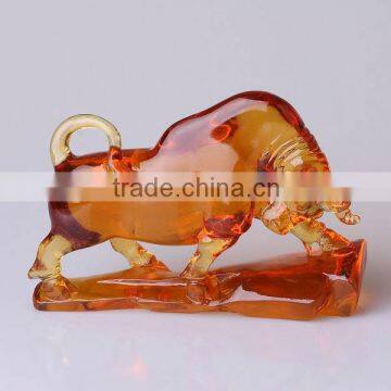 Wall street pate de verre glass crystal bull as center piece for home or office decor