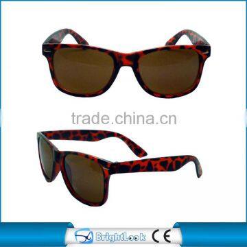 Travel style latest italy design promotion fashionablbe high quality plastic sunglasses