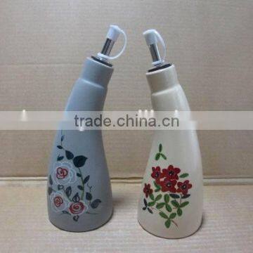 Ceramic Oil And Vinegar Kitchenware Sets With Lower Pattern