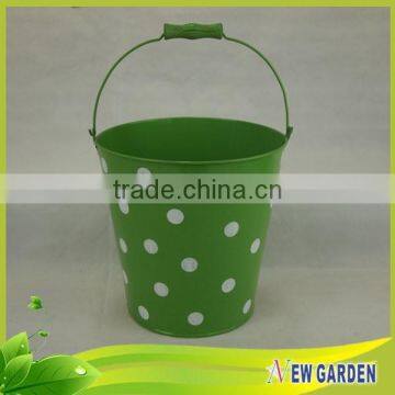 OEM Cheap Useful Barrel Shape Decorative Metal Hanging Basket Planters photo-5