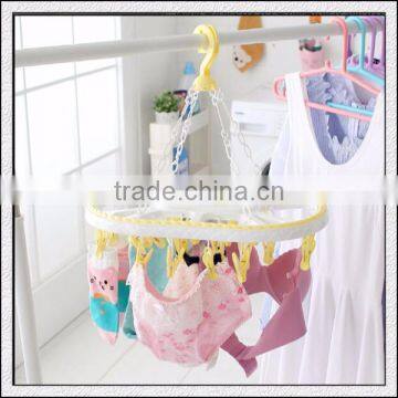 Wholesale cheap plastic hanger/OEM cheap plastic hanger baby size in professional maker