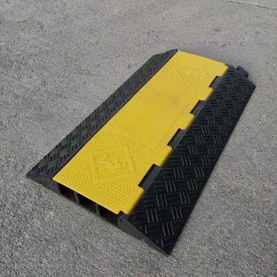 3 Channels Rubber Electric Cable Bridge Yellow Jacket Cable Cover Ramp Protector 910x550x80mm 3ch Hose 65x60mm photo-4