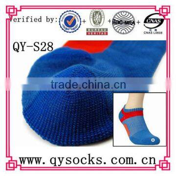 Wholesale custom men ankle socks