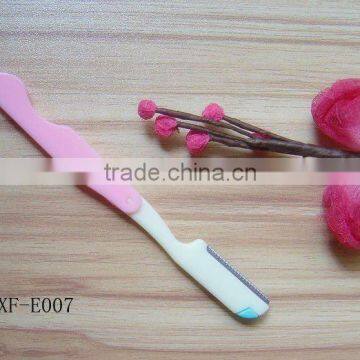 Plastic folding disposable eyebrow shaving razor