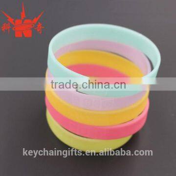 2014 bulk cheap custom silicone make rubber band bracelet