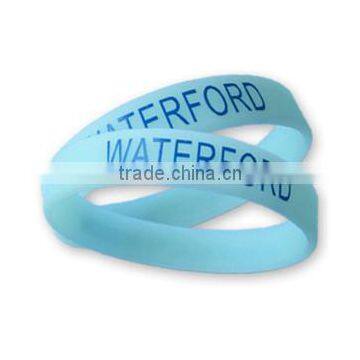 Wholesale Alibaba Debossed 3D Silicone Rubber Wristband