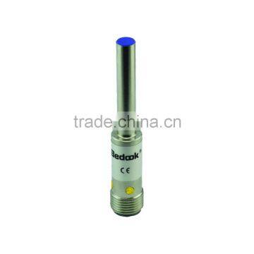 D6.5mm Plug series DC 3-wire capacitive proximity sensor with M12 connector
