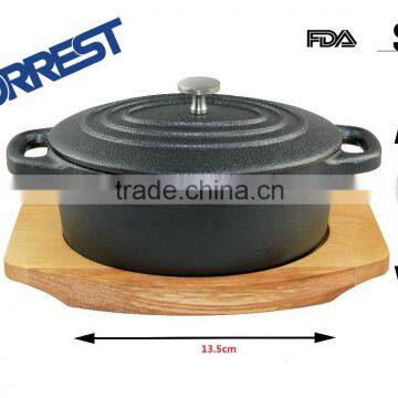 Cast iron oval mini casserole pot