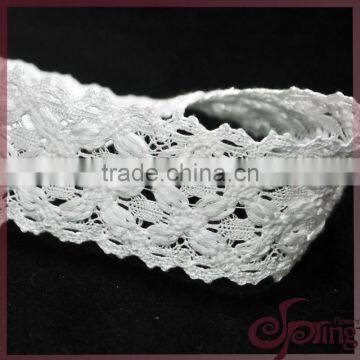 White floral embroidery design chemical lace trimming fabric for dress, blouse