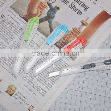 ECO Friendly Plastic Handle Knife Utility Snap off Box Cutter for Office School Art Supplies photo-3