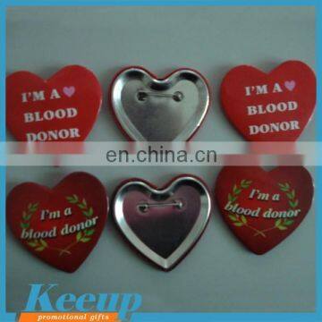 2015 Best sale cheap heart shape tin botton pin badge holder