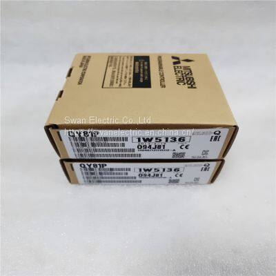 Lenze E82EV371K2C PLC Driver Module in Stock photo-4