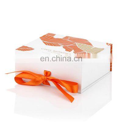 Custom Logo Luxury Cardboard packaging boxes Magnetic Folding Gift Box With Ribbon Closure