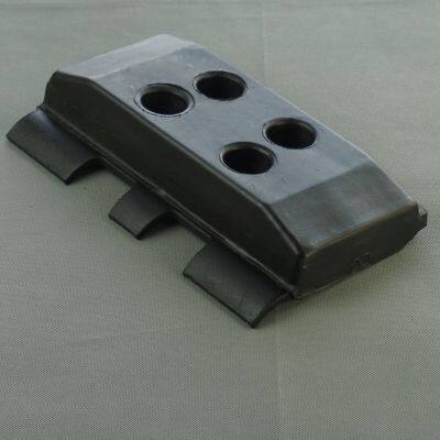 903 951 Asphalt Paver Undercarriage Parts Crawler Track Units Rubber Track Pads