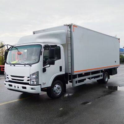 Export 50 Isuzu EC5 refrigerated trucks, 5 ton Isuzu export refrigerated trucks