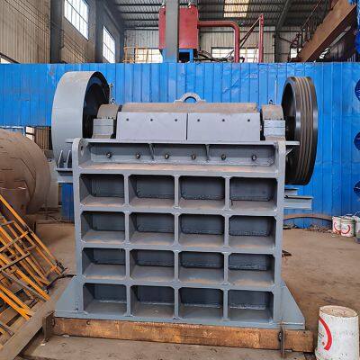Large Sand and Stone Crushing Equipment, Including Impact Crusher, Jaw Crusher, and Mine Sand Making Machine
