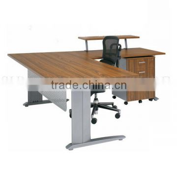 L shape simple cheap melamine wooden with metal legs office desk (SZ-OD138)