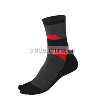 short fashionable comfy single one toe socks