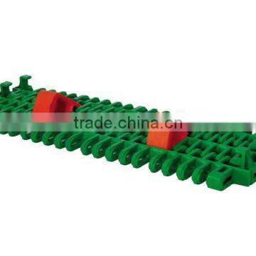 IS615 Radius Flush Grid with Pop-up Flights Plastic Conveyor Belt