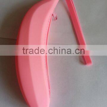 Yellow Color Banana Shape Silicone Pencil Bag photo-4