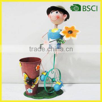 YS14093 Wholesale boy planter pot for metal bicycle decoration