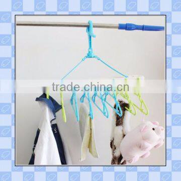 Customized 2015 New Product Wholesale High Quality New Design Plastic Hanger for Cloth/OEM Personalized Hanger photo-3